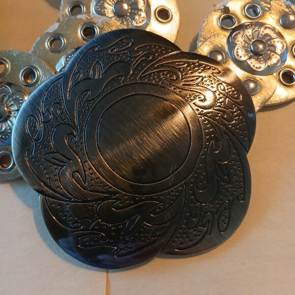 Women's Western Boho Silver and Gold Toned Disc Belt with Metal Buckle - Picture 5 of 8